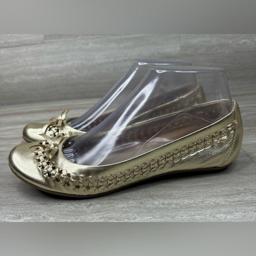 Kelly & Katie Dream Weaver Gold Vegan Leather Bow Tie Flats Womens 6 - Picture 10 of 10